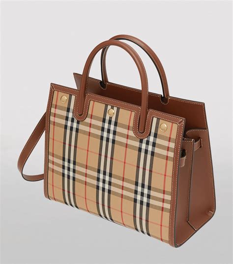 burberry tas.